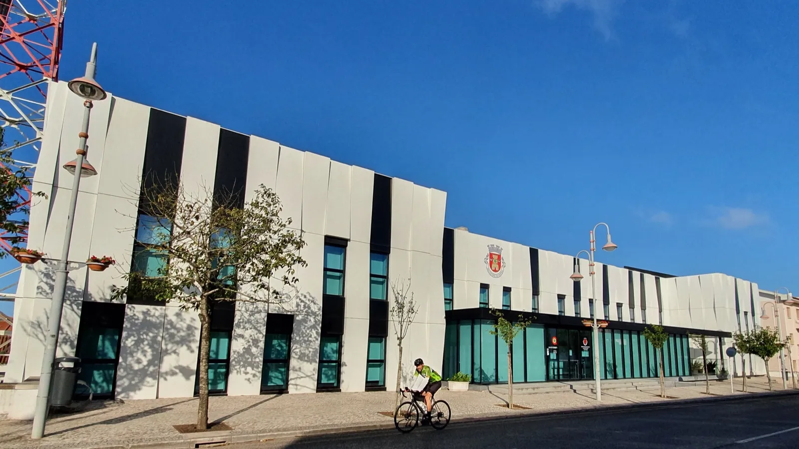Edifício da Loja do Cidadão em Portugal, onde os residentes tratam da papelada oficial