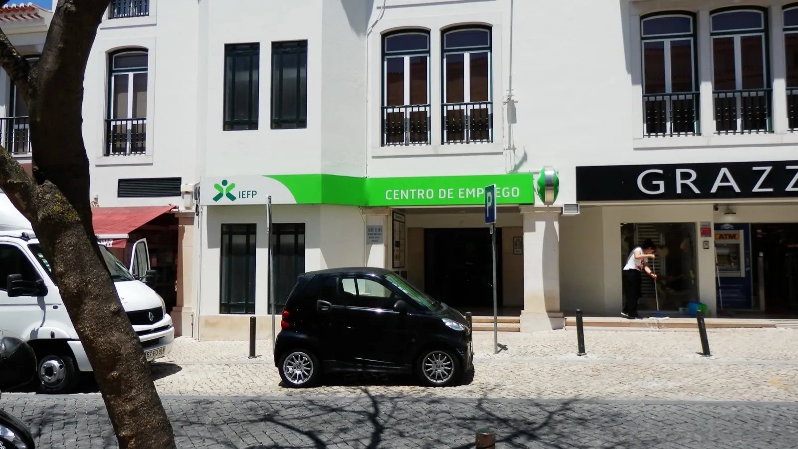 IEFP public employment center storefront on a Portuguese street, the legitimate place to check job offers