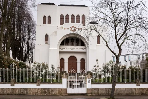Kadoorie Synagogue in Porto, a Sephardic Jewish landmark tied to Portugal citizenship route