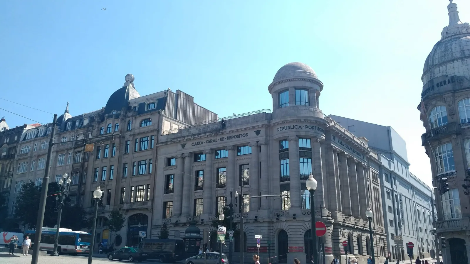 Caixa Geral de Depósitos bank building in Porto, representing money transfers into Portugal