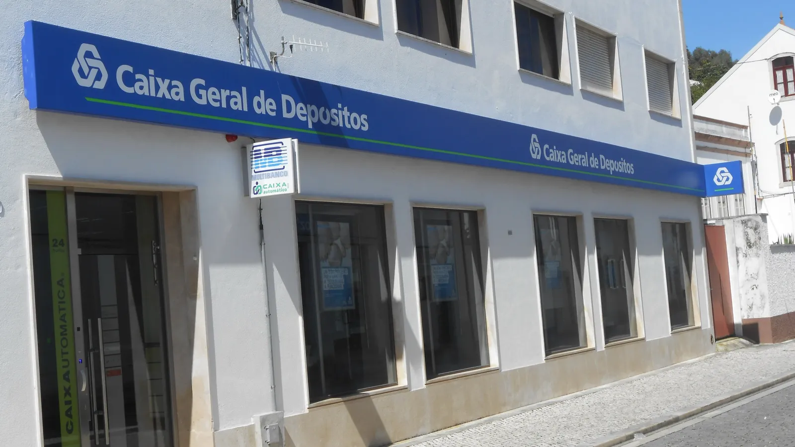 Caixa Geral de Depósitos bank branch in Portugal, the state bank enforcing the €100,000 Russian deposit cap
